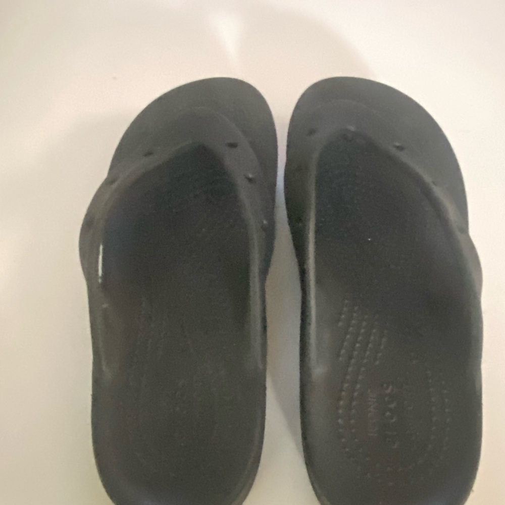 CROCS Black Sandals Comfortable and Versatile - Picture 3 of 6